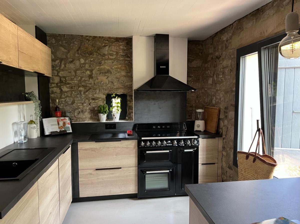 Villa Luxurious Family House With Pool In Ardeche. *