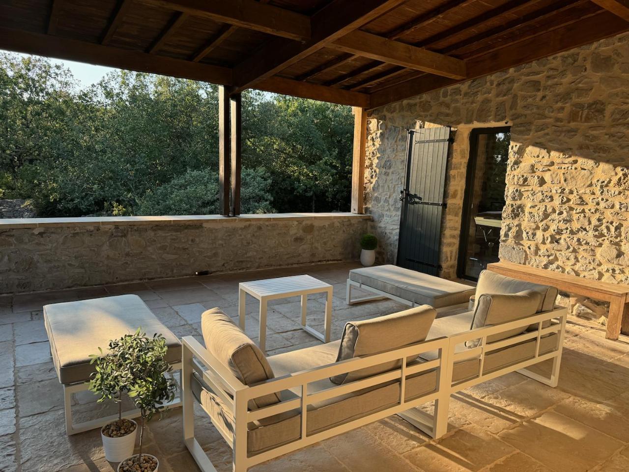 Luxurious Family House With Pool In Ardeche. Villa